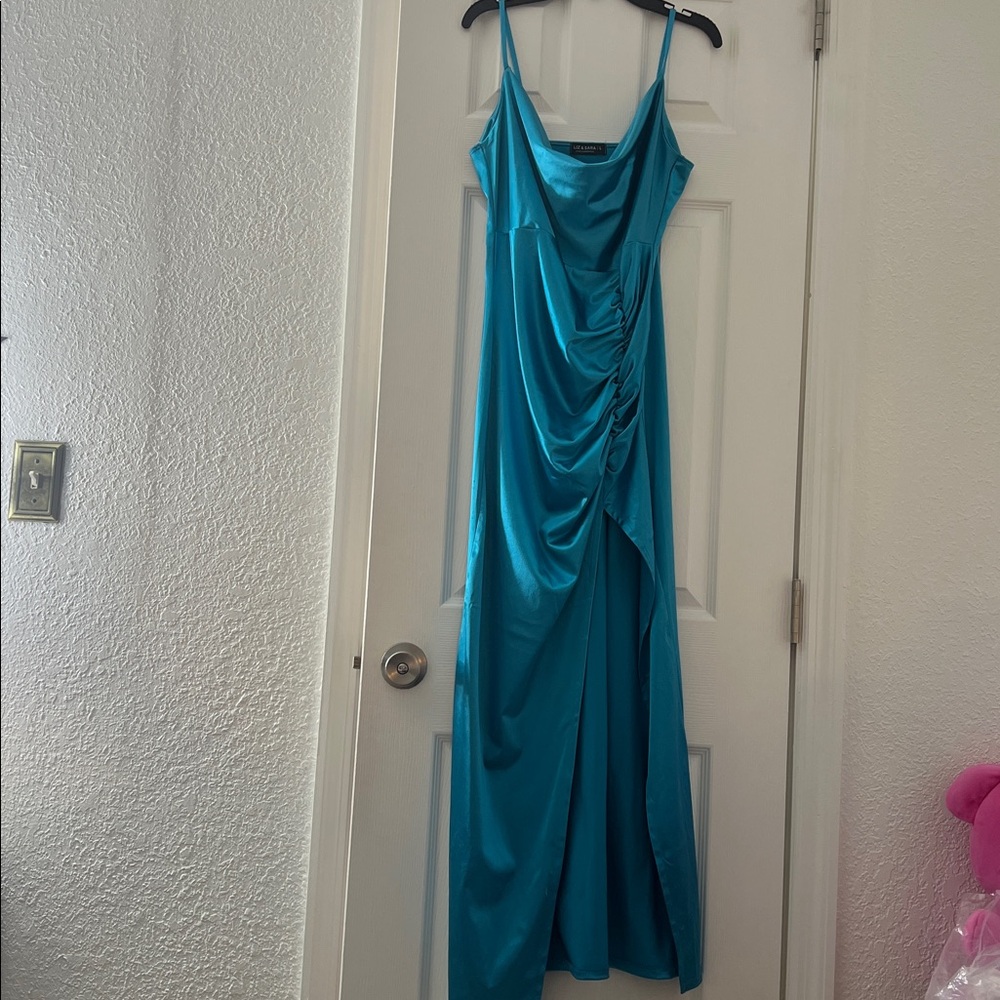 Chic Turquoise Satin Gown